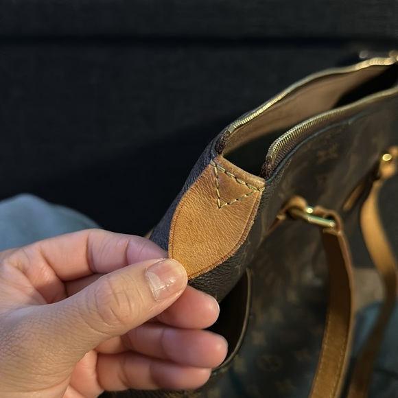 Louis Vuitton Totally MM - Picture 12 of 15